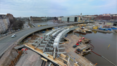 Uusi Hakaniemensilta huhti-toukokuun vaihteessa 2023.